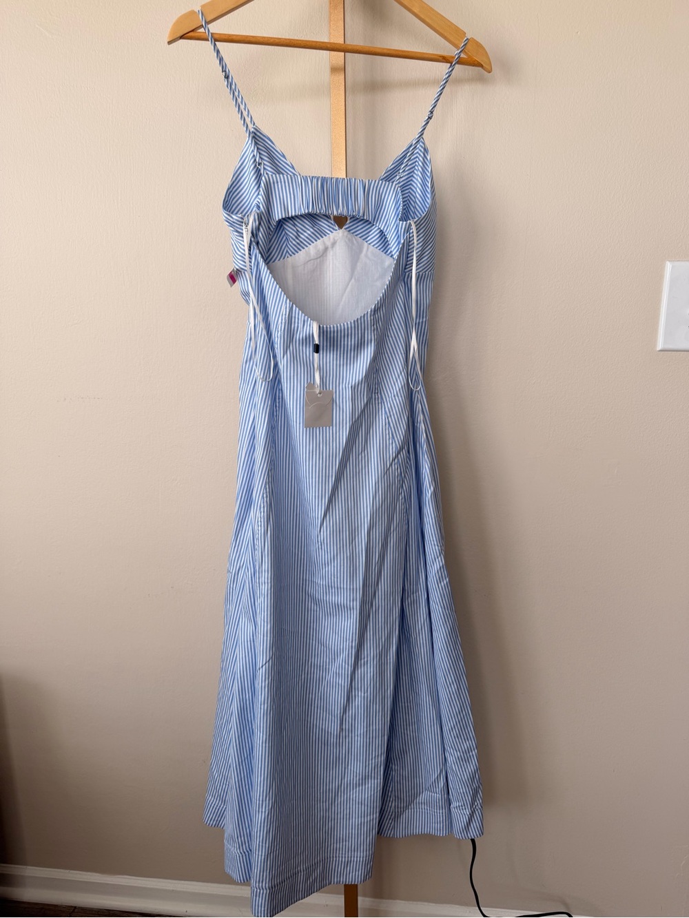 SIMKHAI
HONOR CAMI MIDI DRESS - Picture 10 of 16